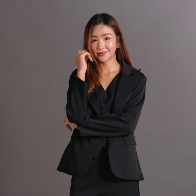 ณิชาภัทร ธีรสุนทรวัฒน์